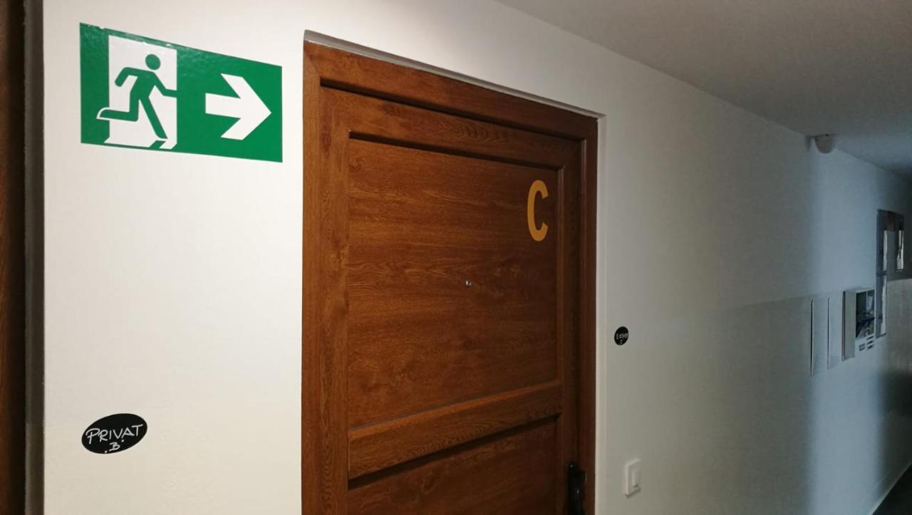 זאגרב Apartments Borna 2 מראה חיצוני תמונה